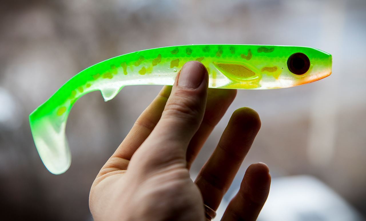 Picture of Flatnose Shad - Transparent Hot Pike