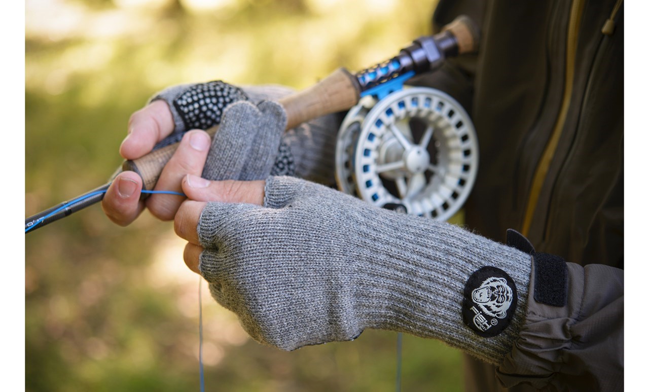 Picture of Fish Monkey Bauers Grandma Two Finger Wool Glove